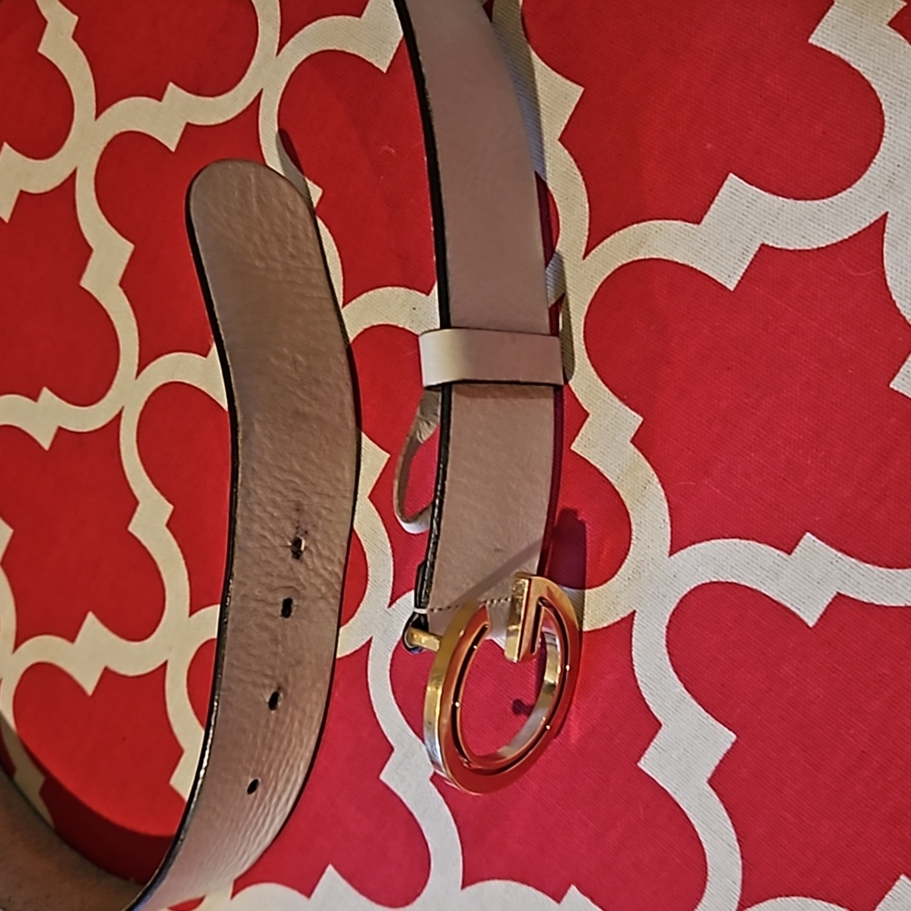 Gucci belt. Please read. Pre-owned